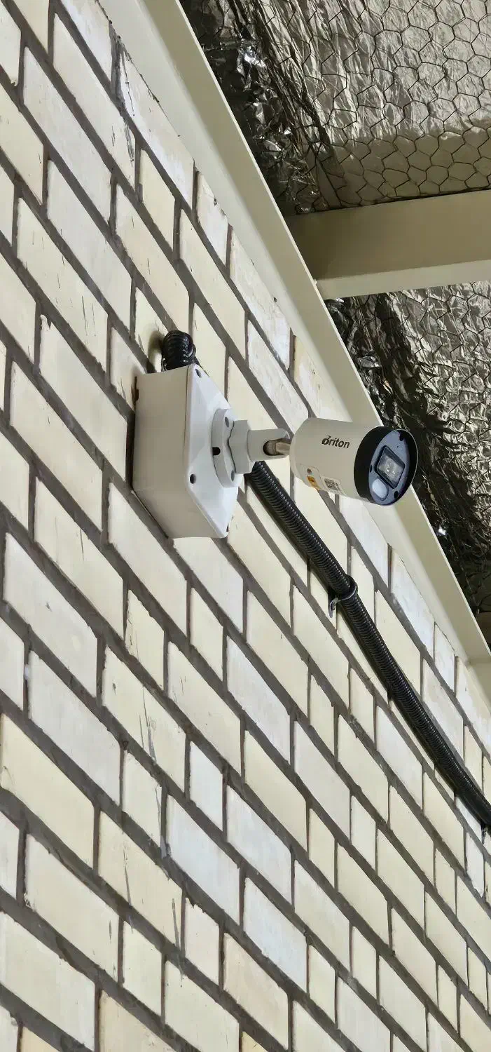 فروش و نصب دوربین مداربسته و دزدگیر|دوربین مداربسته|کاشان, درب باغ|دیوار