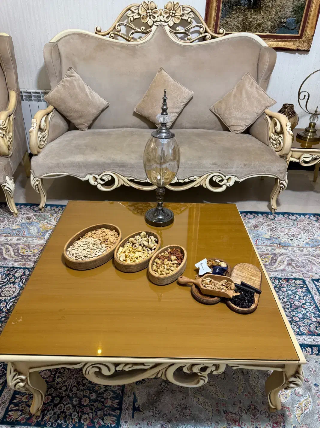 مبل سلطنتی ۷ نفره، میزناهارخوری ۸ نفره و بوفه|مبلمان خانگی و میز عسلی|تهران,  امام زاده قاسم (نیاوران)|دیوار