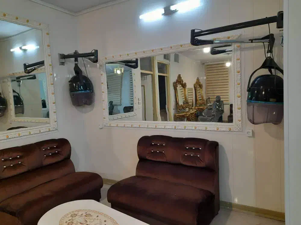 فروش لوازم آرایشگاه زنانه|آرایشگاه و سالن‌های زیبایی|خمین, |دیوار