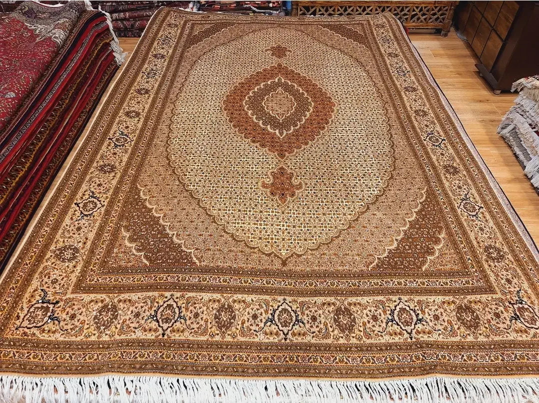 ۶متری دستباف کرم رنگ نقشه ماهی|فرش|تهران, اکباتان|دیوار