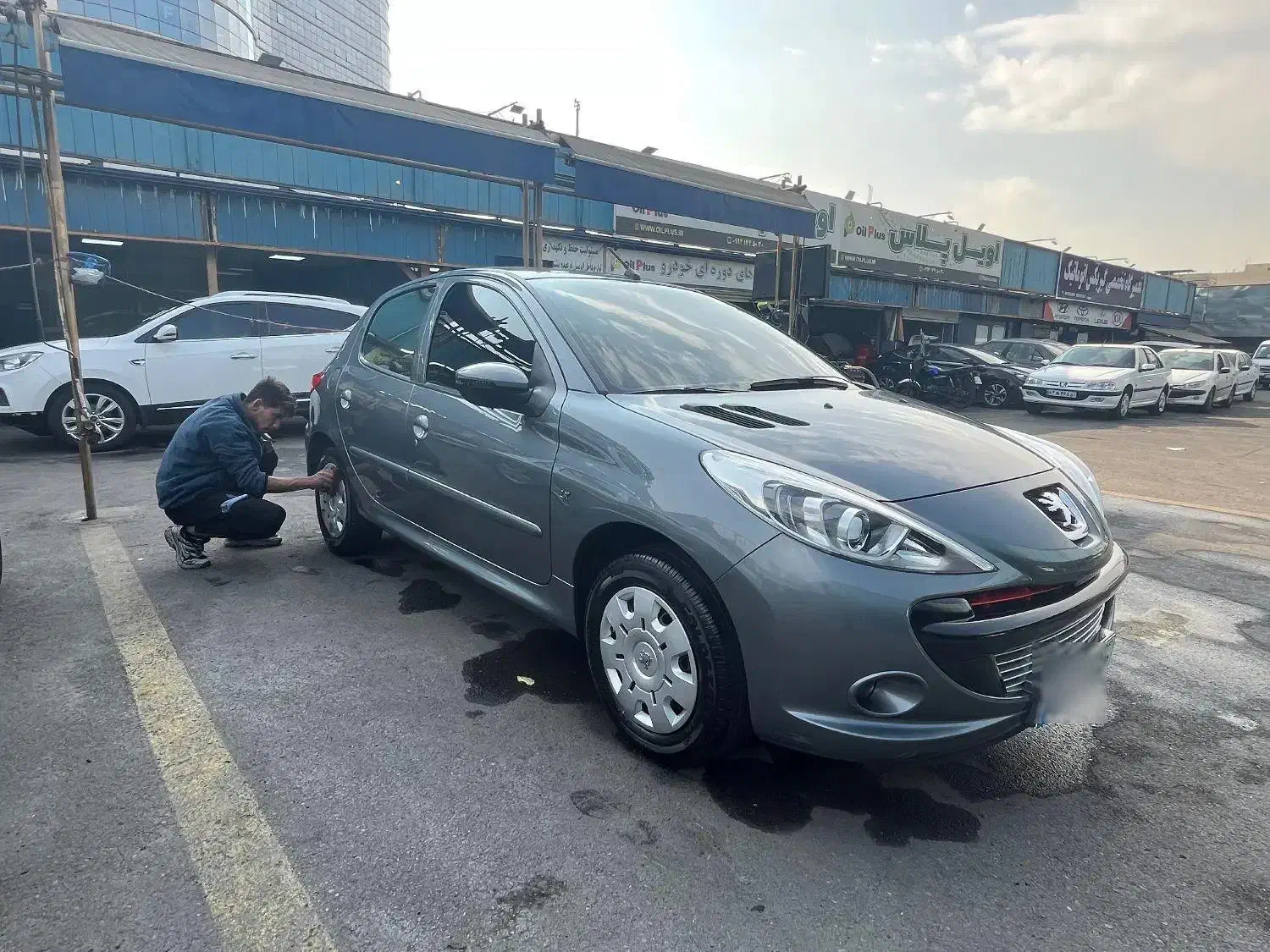 ۲۰۷مدل ۹۹ فرمان برقی|خودرو سواری و وانت|تهران, نصرت|دیوار