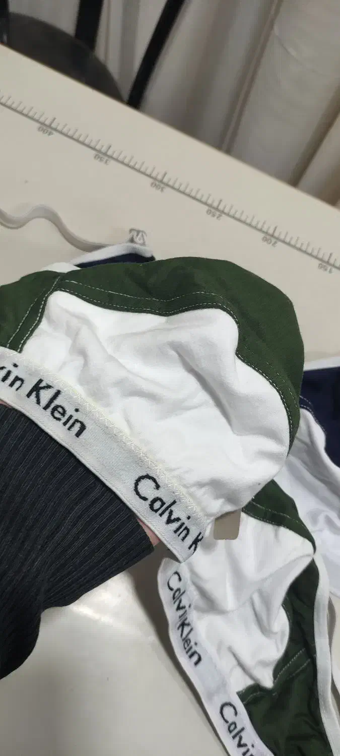 لباس زیرسوتین|لباس|لاهیجان, آهندان|دیوار