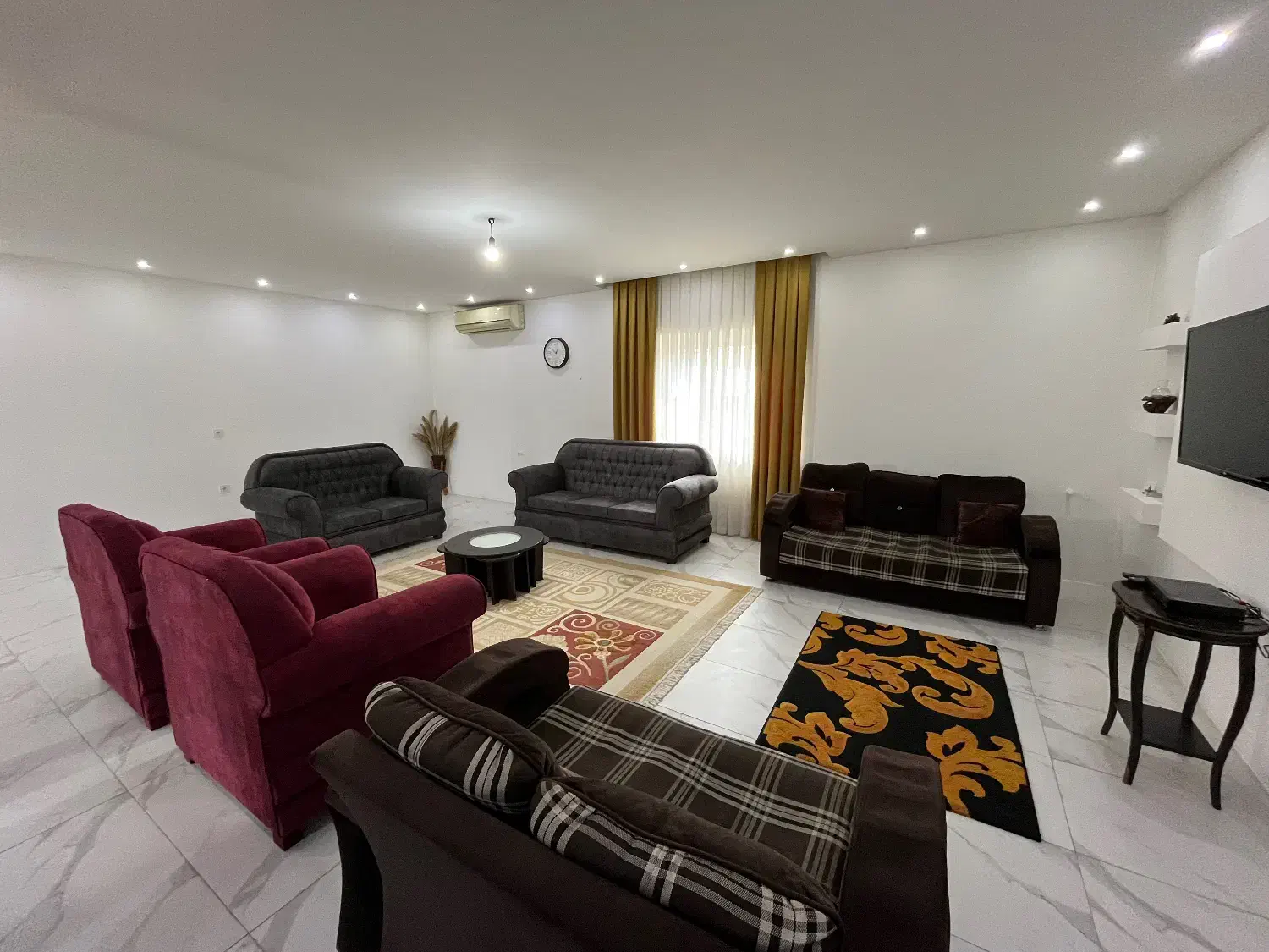 ویلا استخردار آبگرم ساحلی دو خوابه در نور|اجارهٔ کوتاه‌مدت ویلا و باغ|نور, |دیوار