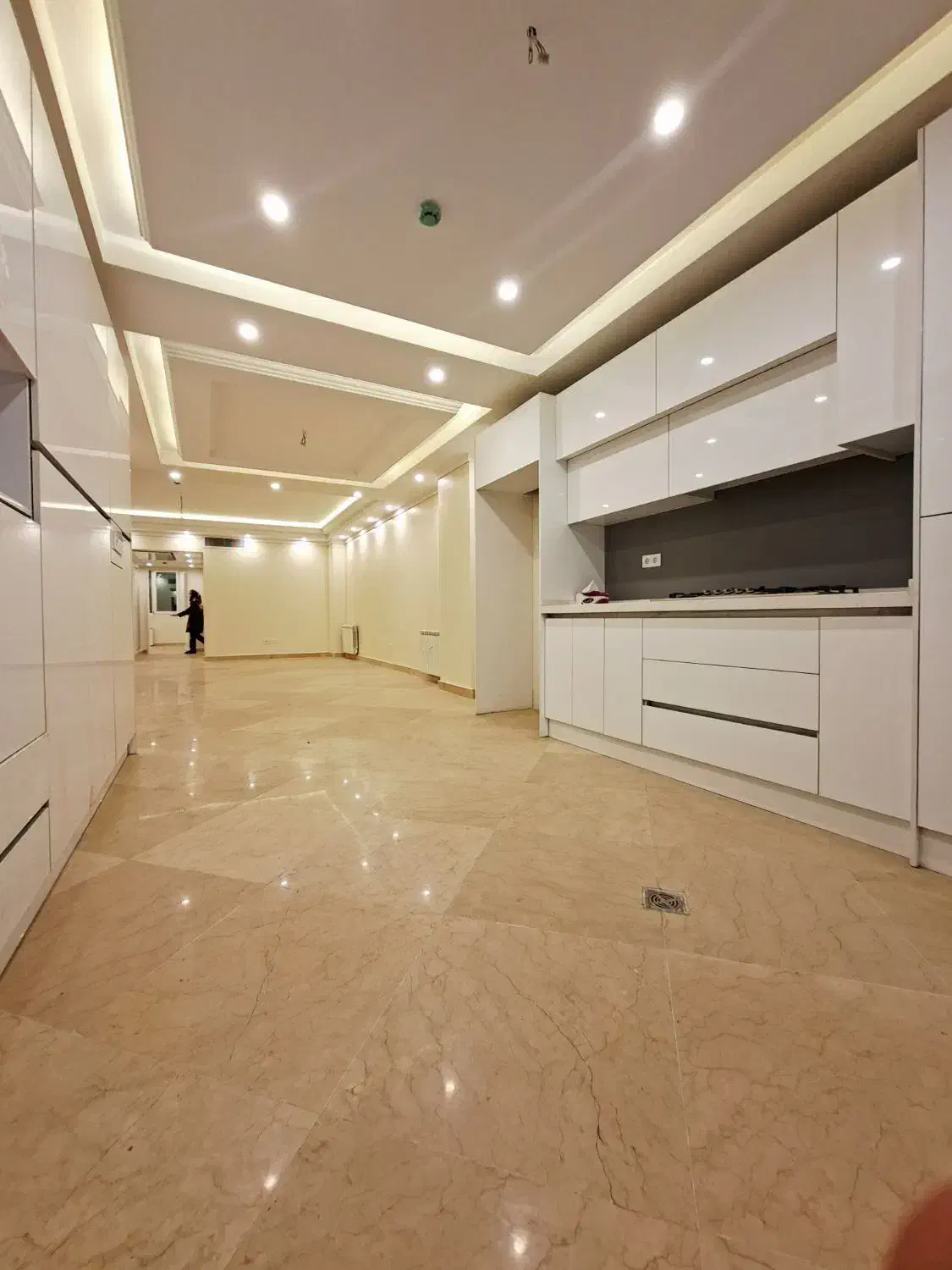 ۱۲۵ متر دو خواب/ فول امکانات/ نوساز