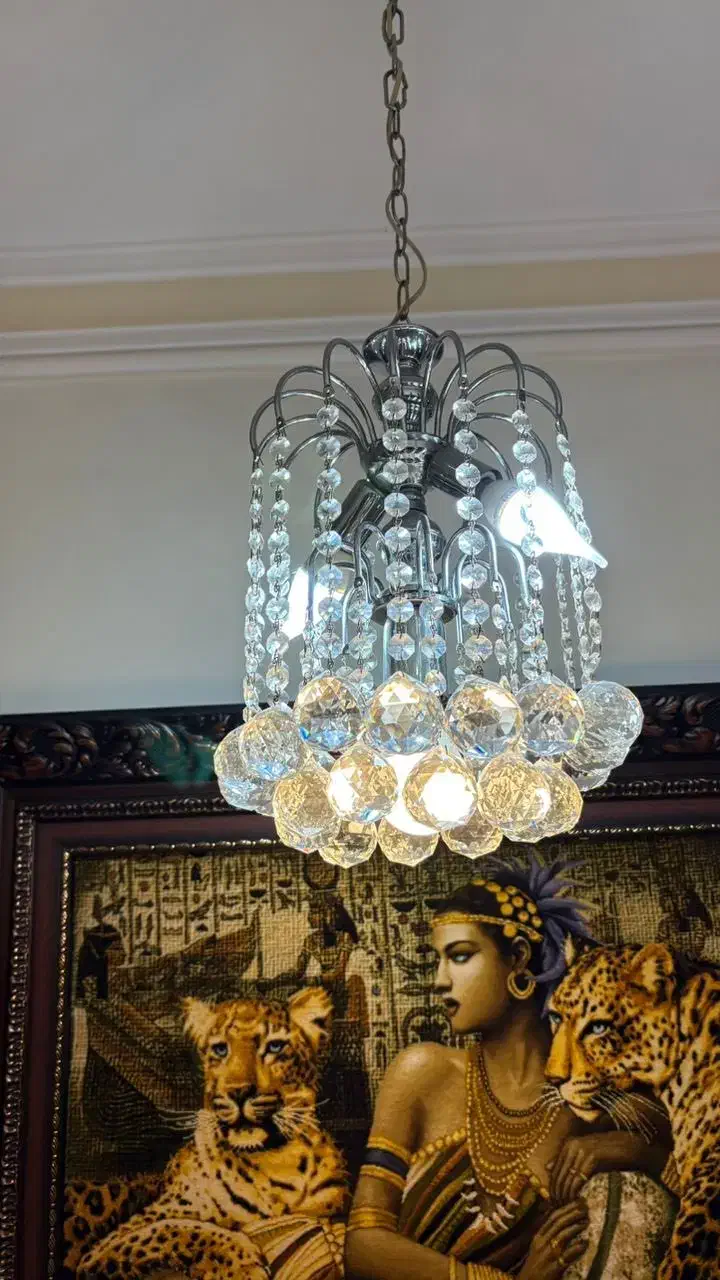 لوستر کریستالی ۳ شعله در حد نو|لوستر و چراغ آویز|رشت, دیلمان|دیوار