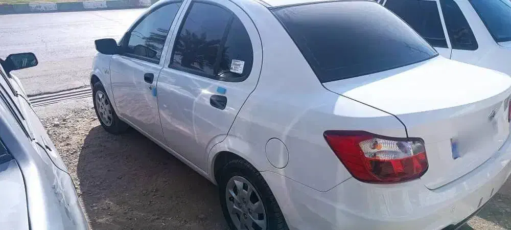 ساینا ۴۰۴|خودرو سواری و وانت|زرین دشت (فارس), |دیوار