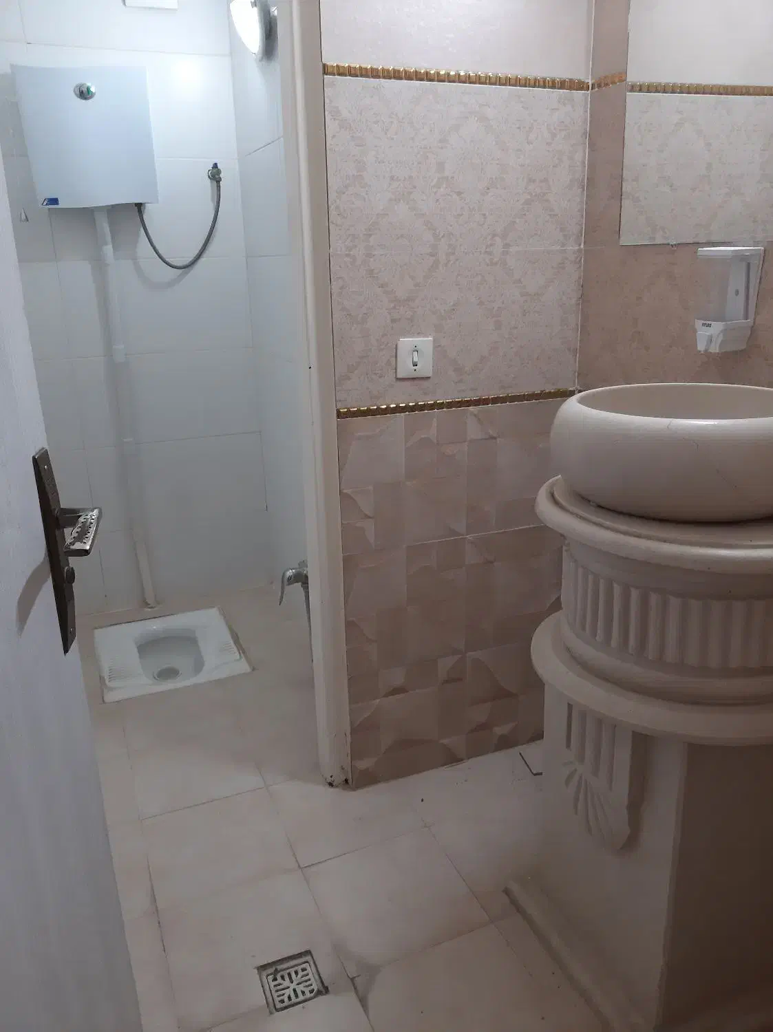 ۱۸۰ متر سه خوابه/ تخلیه/ شخصی ساز