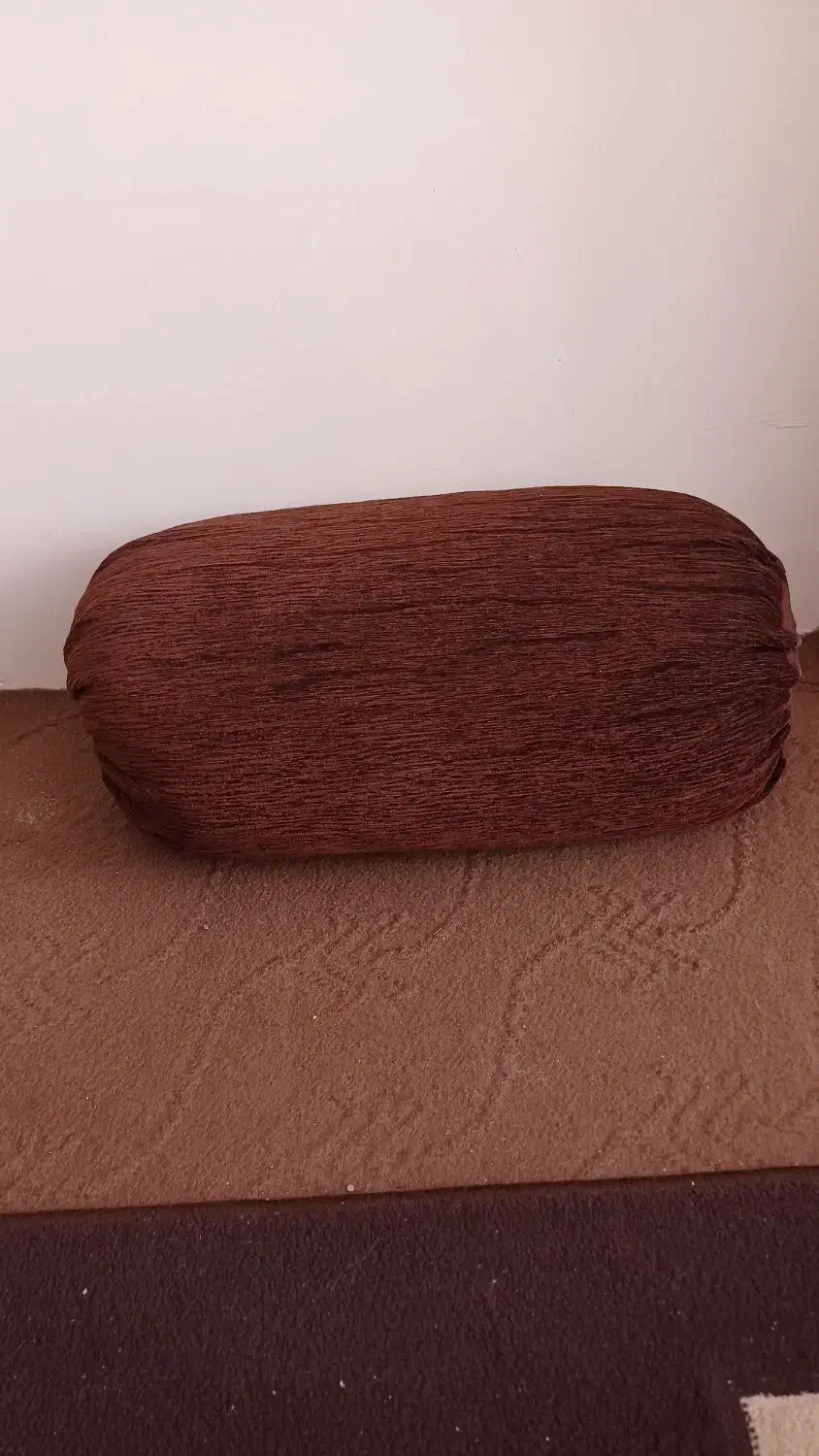 دو عدد بالشت|پشتی|شهرکرد, |دیوار