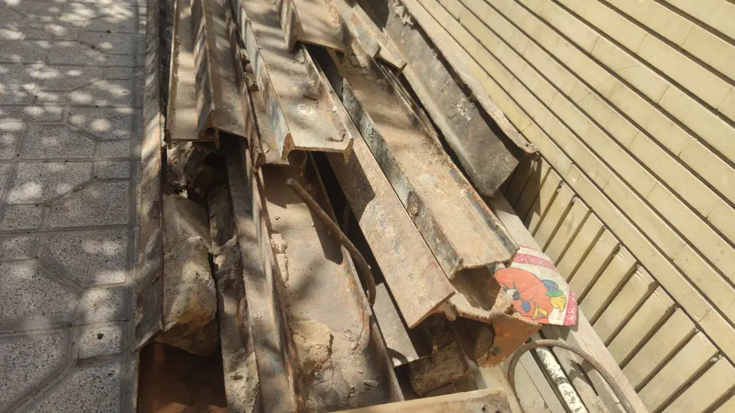 تیرآهن دست دوم|مصالح و تجهیزات ساختمان|خمینی‌شهر, |دیوار