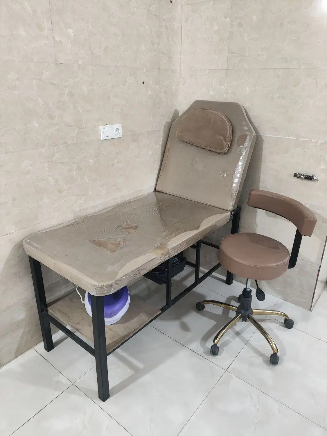 وسایل سالن زیبایی|آرایشگاه و سالن‌های زیبایی|قرچک, مهدیه|دیوار