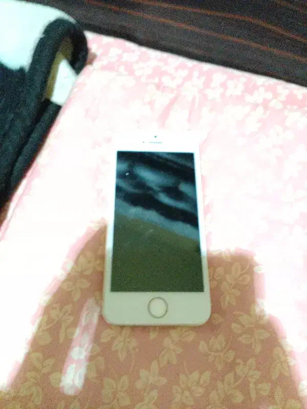 ایفون 5 s نیازمند ال سی دی و باطری|موبایل|کرج, باغستان|دیوار