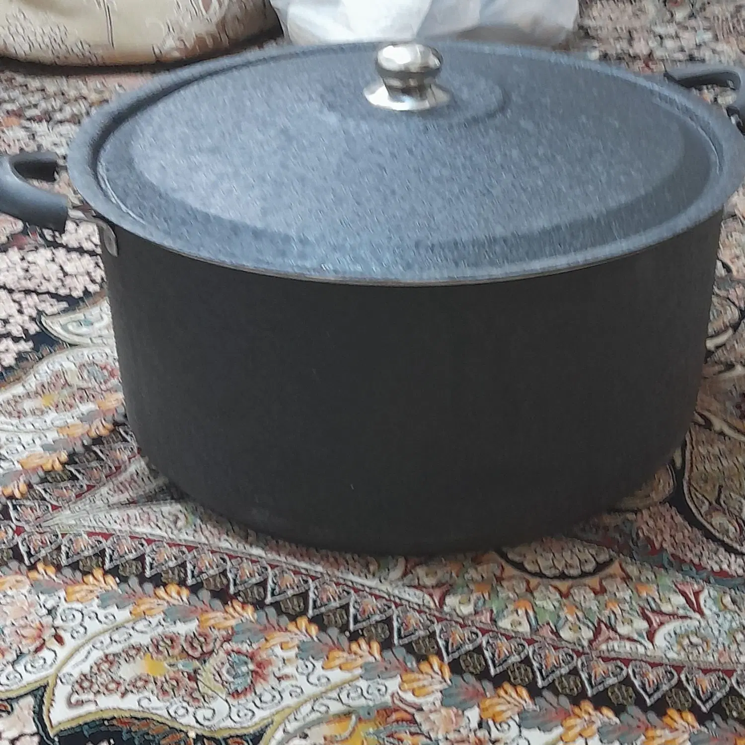 ترازو قدیمی سالم و قابلمه سایز ۴۸ نو|ظروف پختوپز|تهران, شهرک ولیعصر جنوبی|دیوار