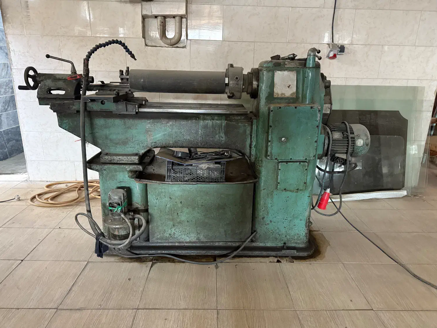 دستگاه تراش رمانی ،دستگاه خم ،دلر ستونی ،اره اتشی|ماشین‌آلات صنعتی|صفادشت, |دیوار