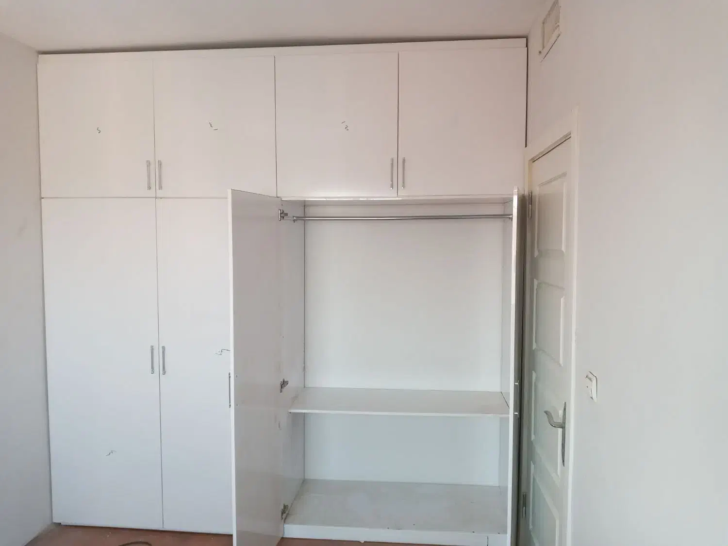 کابینت وکمددیواری وتعمییرات|خدمات پیشه و مهارت|پرند, فاز ۵|دیوار