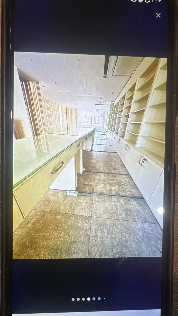 اجاره میز ناخن و دستیارارایشگر|خدمات آرایشگری و زیبایی|تهران, صادقیه|دیوار