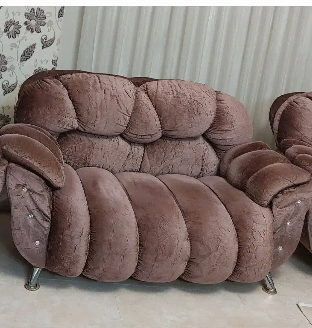 مبل ۴ نفره|مبلمان خانگی و میز عسلی|مشهد, بهاران|دیوار