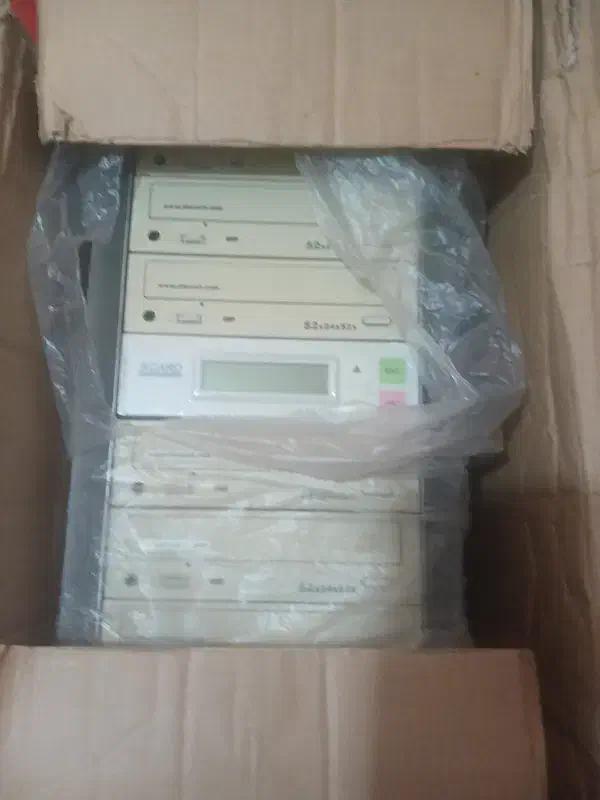 دستگاه تکثیر سی دی یا داپلیکیتور|قطعات و لوازم جانبی رایانه|شیراز, غدیر جنوبی|دیوار