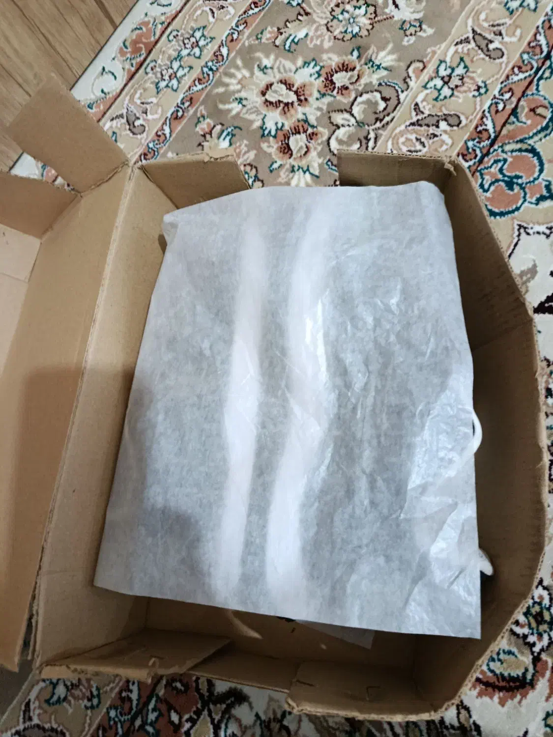 کفش|کیف، کفش، کمربند|دورود, |دیوار