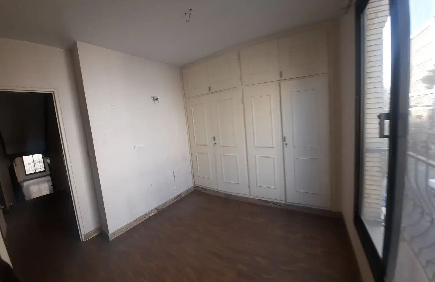 رهن و اجاره آپارتمان ۱۳۰ متری ۳ خوابه شمال ستارخان