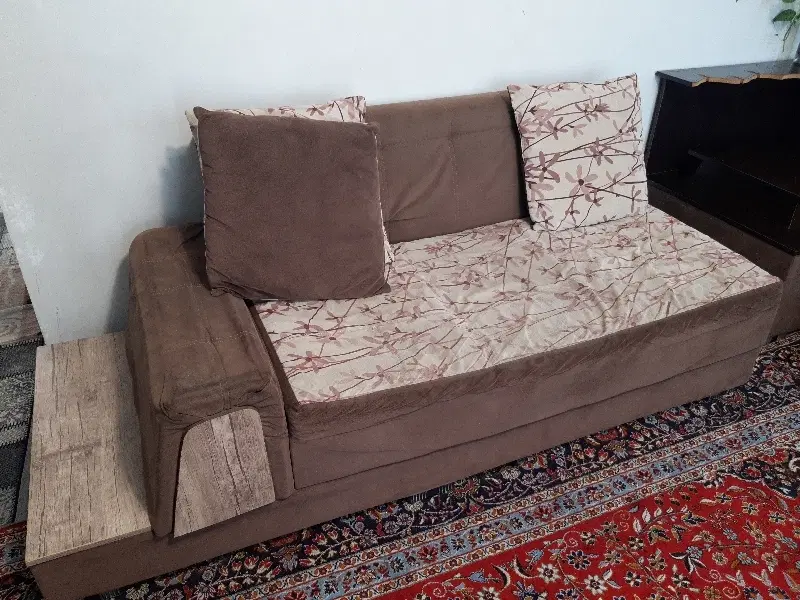 مبل راحتی ۷ نفره سالم، میز وسط MDF و میز شیشه دودی|مبلمان خانگی و میز عسلی|تهران, ایرانشهر|دیوار