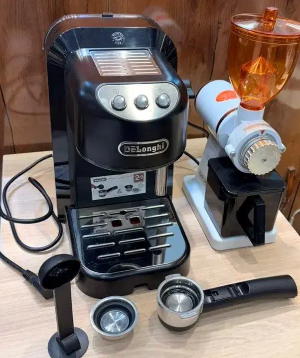 اسپرسو ساز دلونگی همراه اسیاب|سماور، چایساز، قهوهساز|تبریز, |دیوار