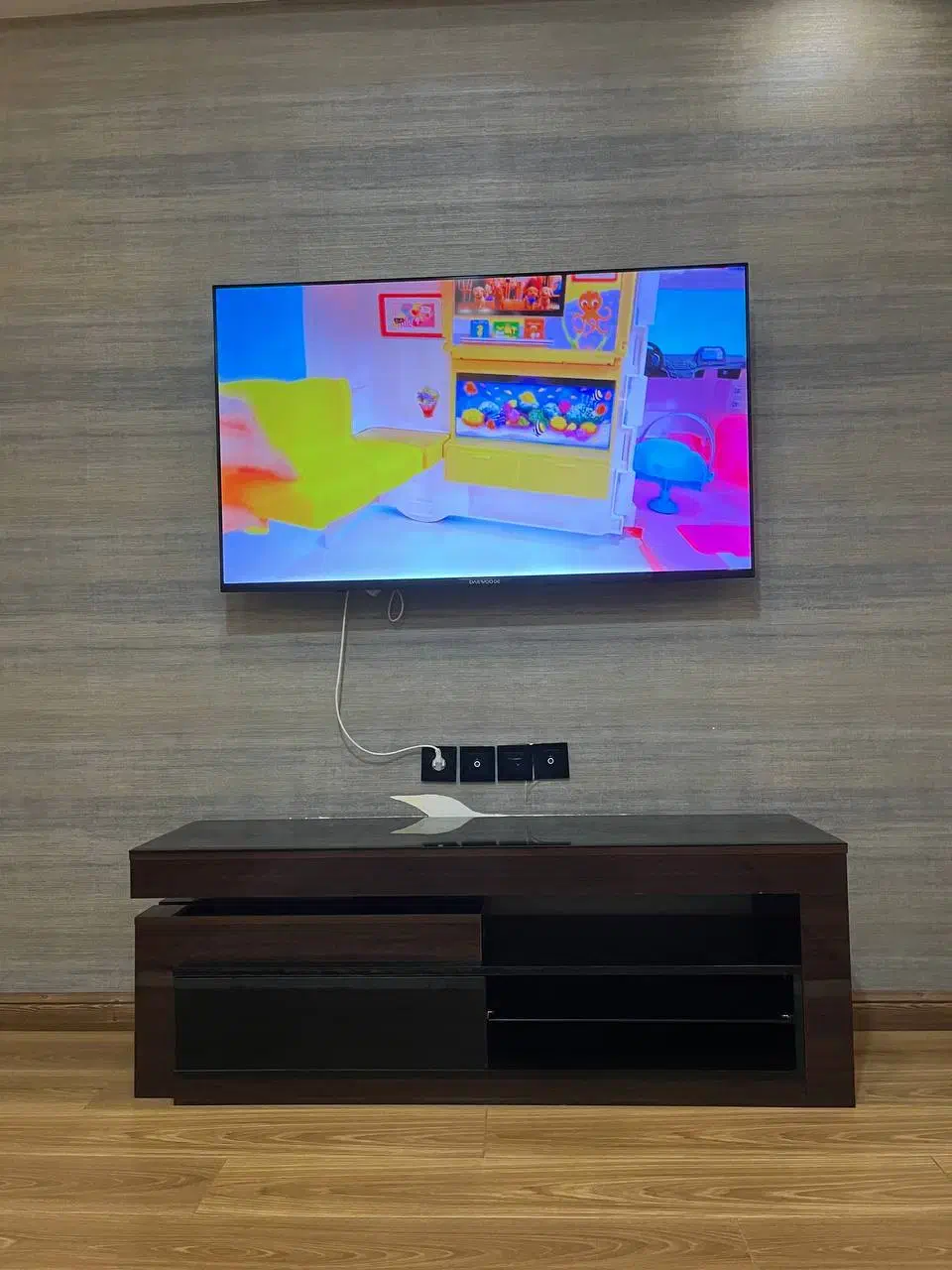 میز تی وی|میز تلویزیون|رشت, شالکو|دیوار