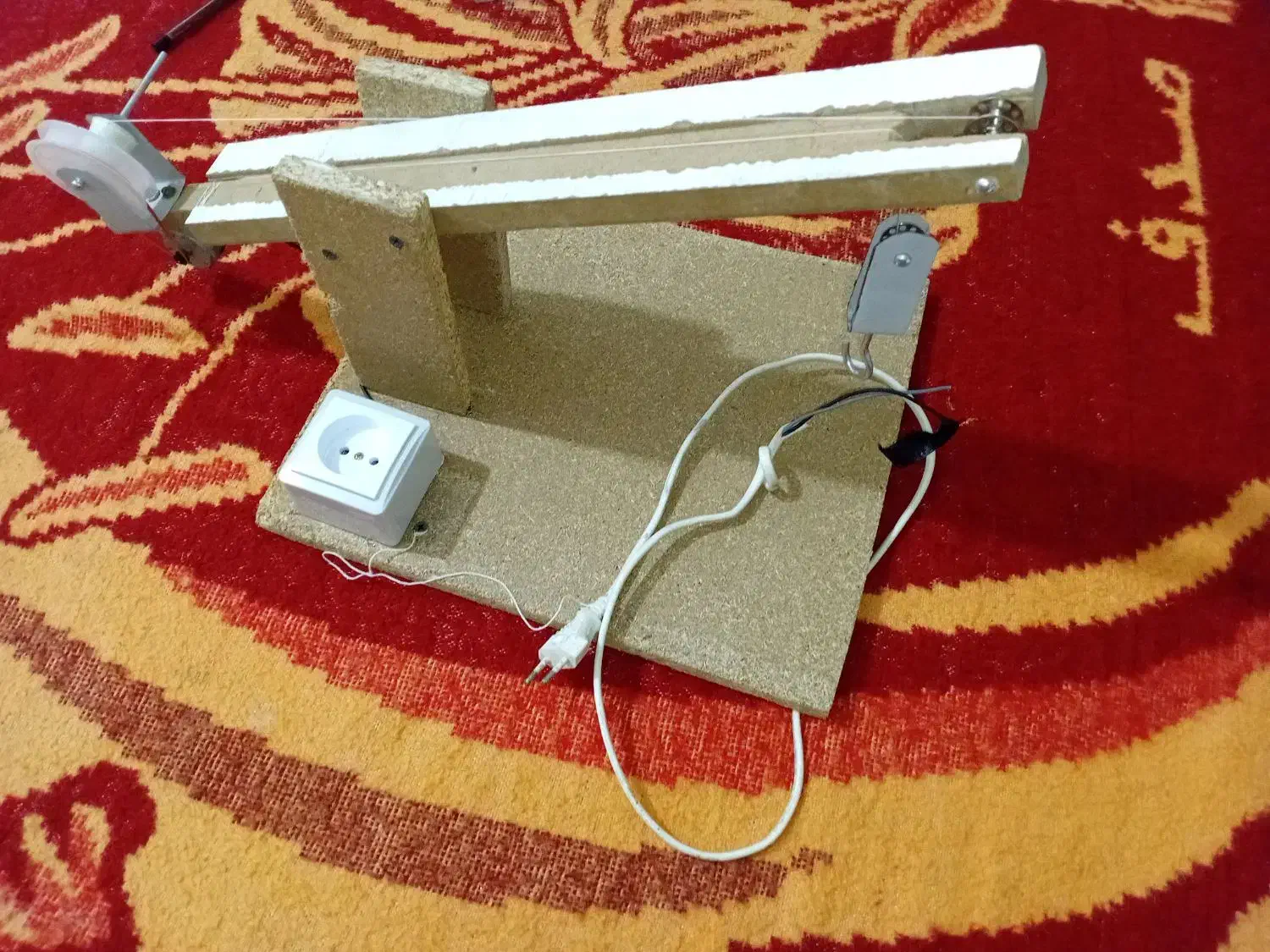 فروش کاردستی جرثقیل برا درس کاروفناوری نهم|اسباببازی|بوشهر, |دیوار