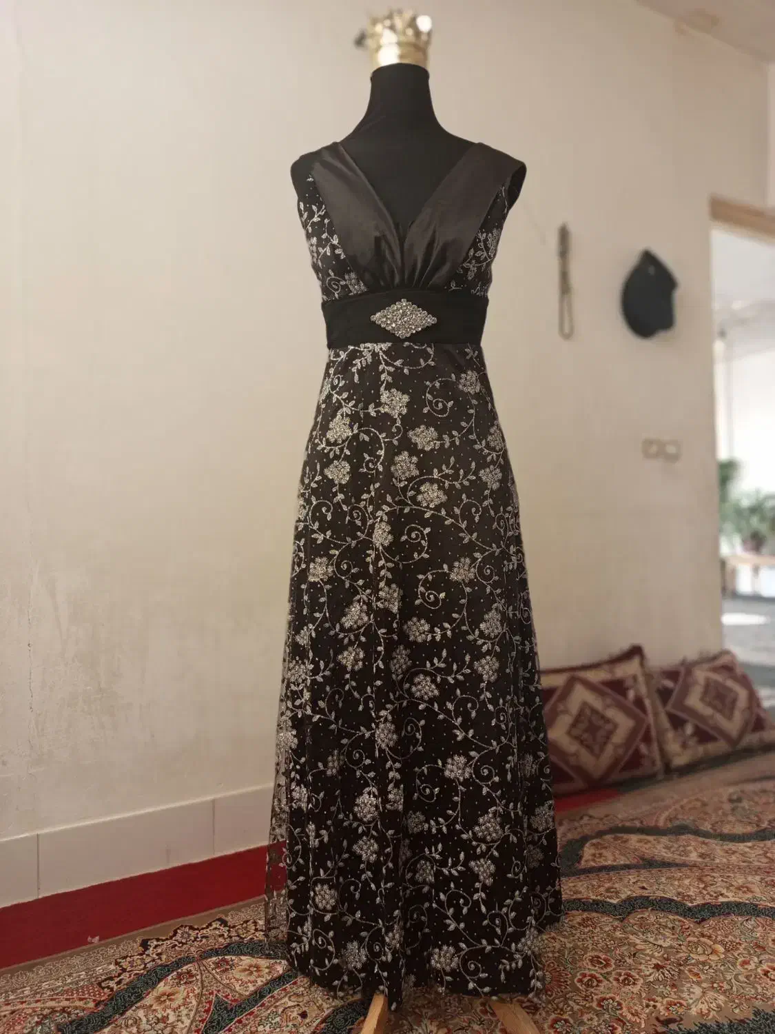 لباس شب|لباس|اصفهان, دارک|دیوار