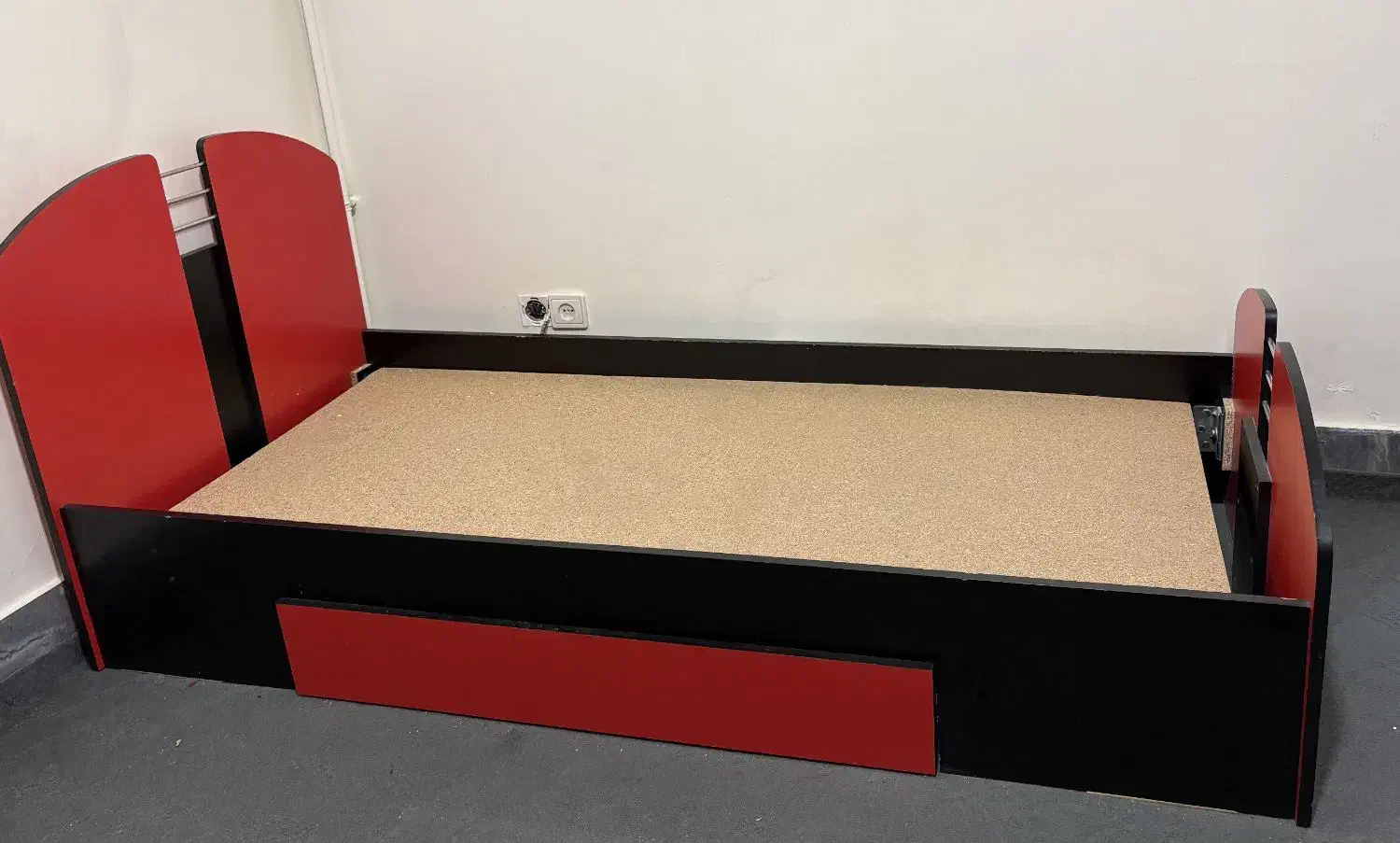 تخت و کمد نوجوان بدون تشک شهر صنعتی|تخت و سرویس خواب|ساوه, |دیوار