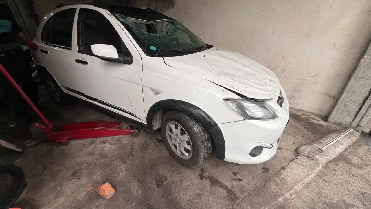 کوییکR 1402 تصادفی|خودرو سواری و وانت|چالوس, |دیوار