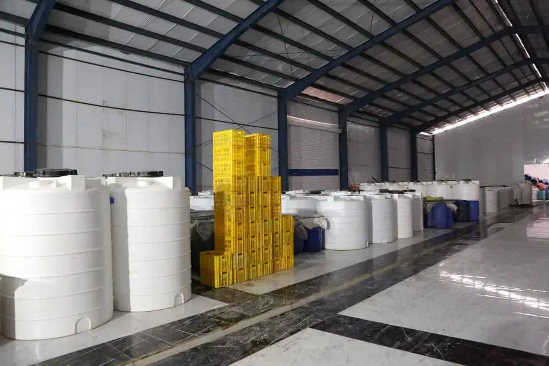 فروش عمده انواع خیارشور و زیتون و ترشیجات|خوردنی و آشامیدنی|شاهین‌شهر, نبوت|دیوار