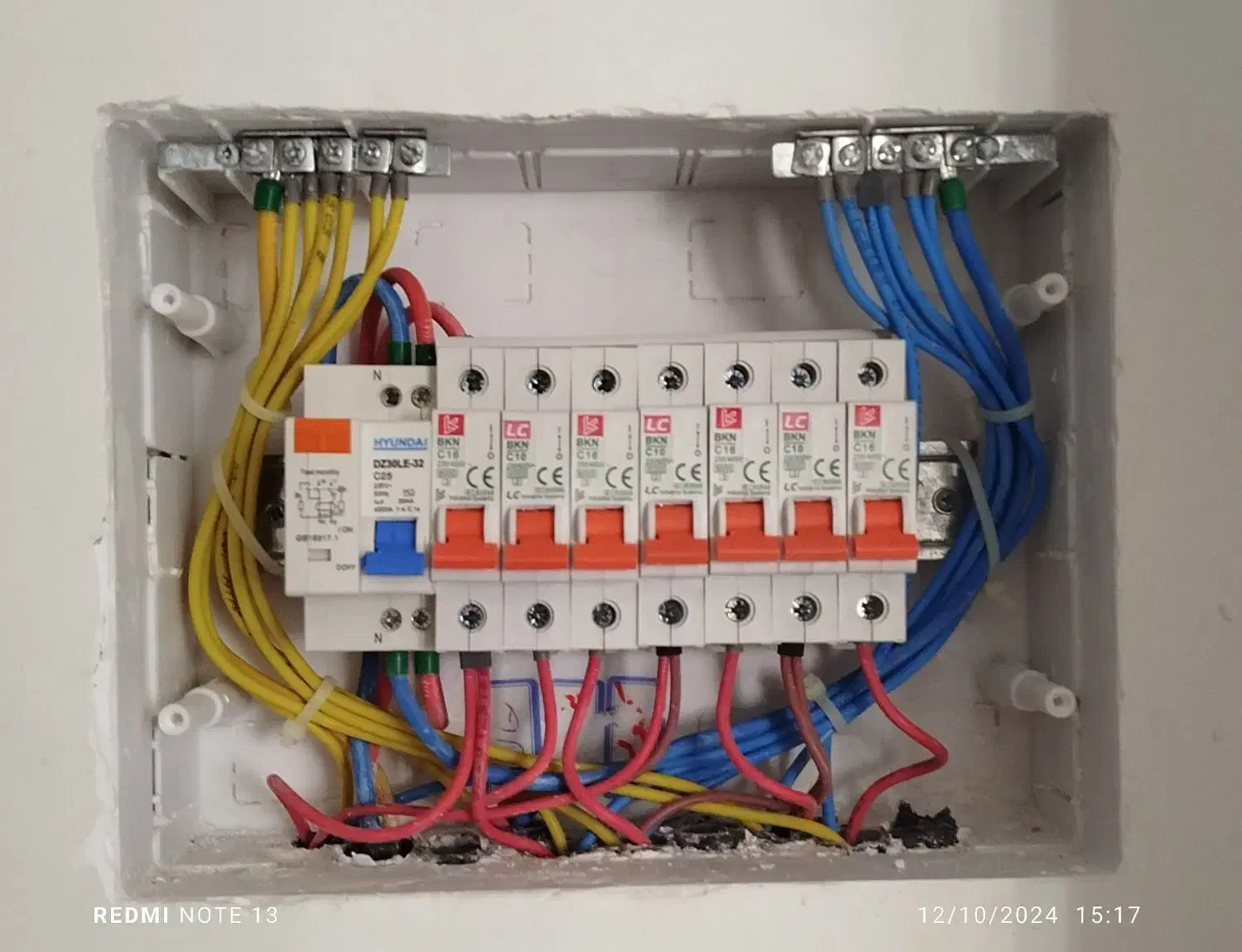 برقکاری ساختمان و رفع اتصالی برق|خدمات پیشه و مهارت|زاهدان, |دیوار