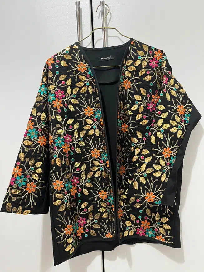 مانتو سوزن دوزی|لباس|کاشان, کشاورز|دیوار