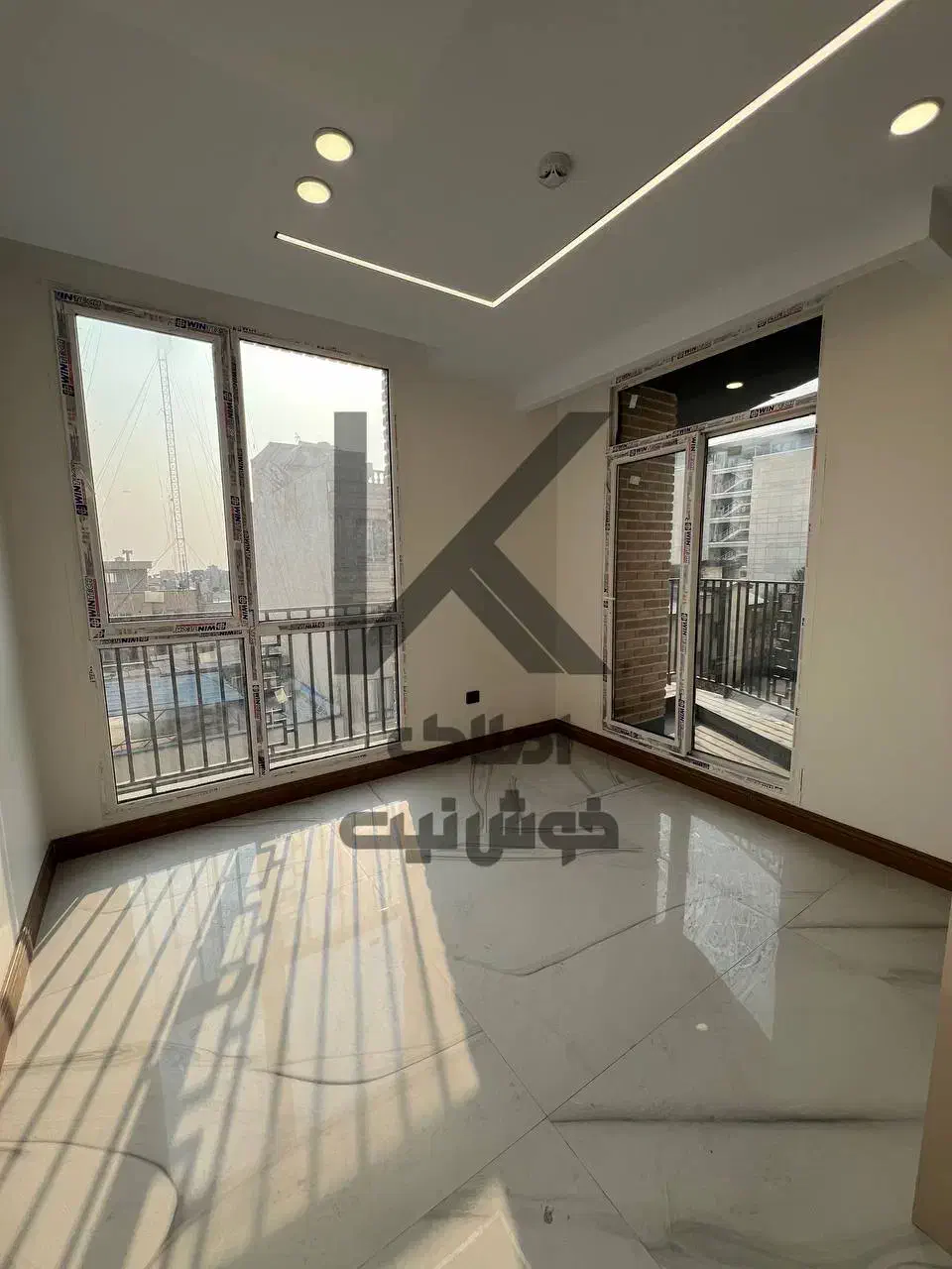 ۱۳۵متر/نوساز کلیدنخورده/روبه آفتاب