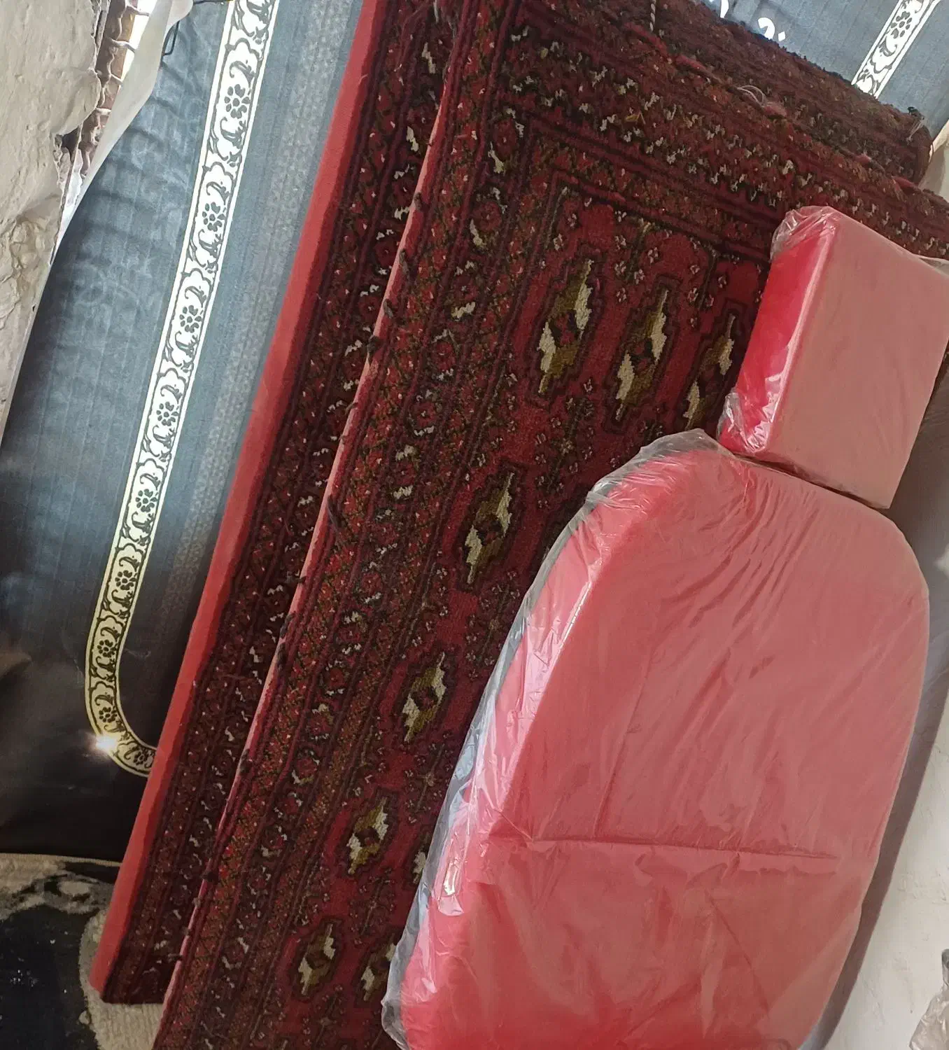 پشتی|پشتی|قم, حنیف نژاد|دیوار