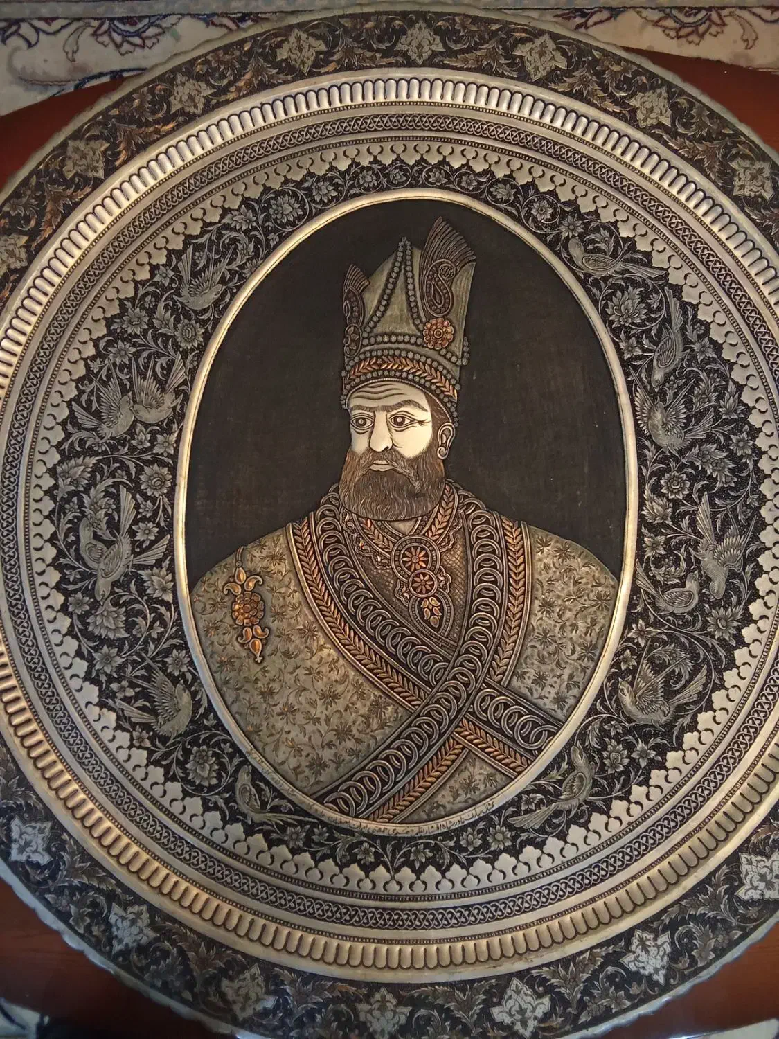 تمثال مبارک نادرشاه افشار|کلکسیون اشیاء عتیقه|اصفهان, باغ دریاچه|دیوار