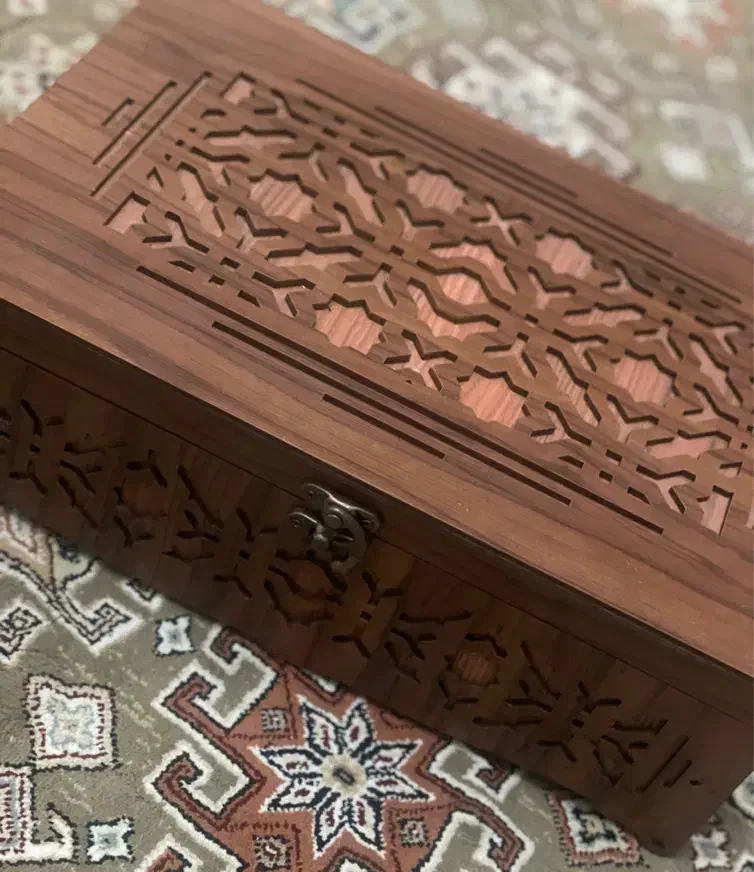صندوق چوبی قهوه ای رنگ|صنایع دستی و سایر لوازم تزئینی|تهران, سید خندان (جلفا)|دیوار