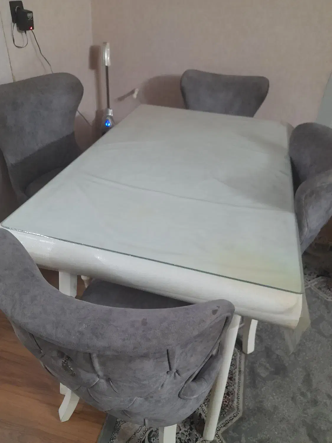 میز نهار خوری ۴ نفره|میز و صندلی غذاخوری|اندیشه, اندیشه فاز ۱|دیوار