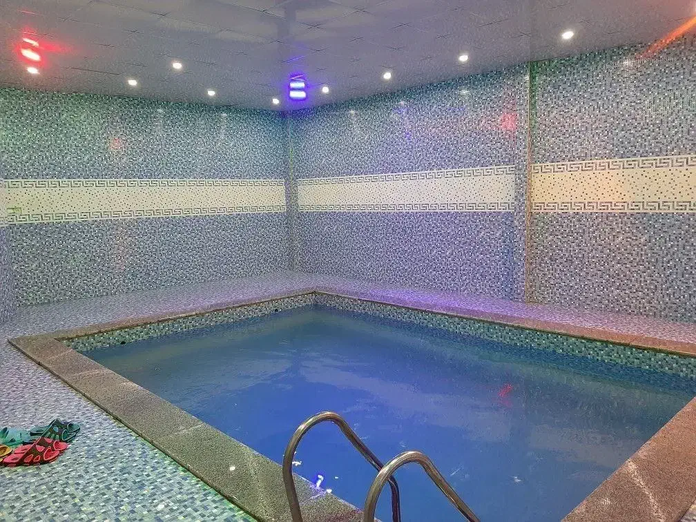 اجاره باغ ویلا استخرآب گرم|اجارهٔ کوتاه‌مدت ویلا و باغ|مشهد, چهاربرج|دیوار