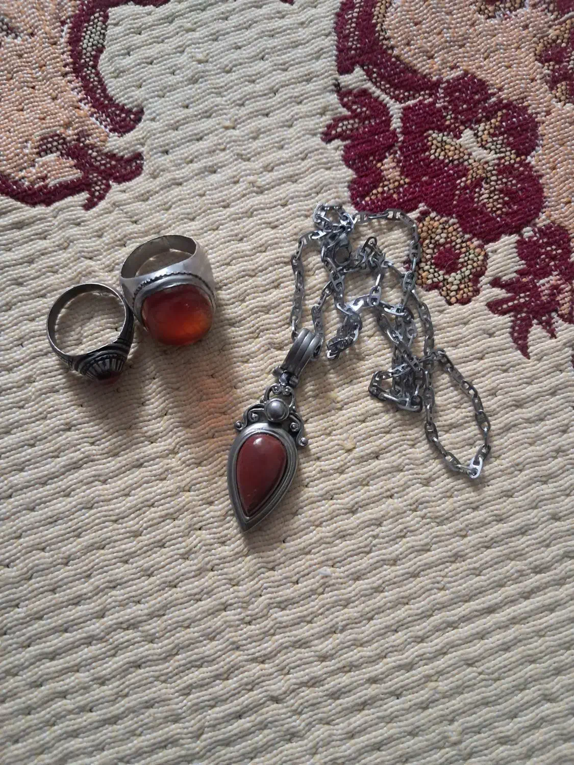 انگشتر و گردنبند|کلکسیون اشیاء عتیقه|کوهدشت, |دیوار