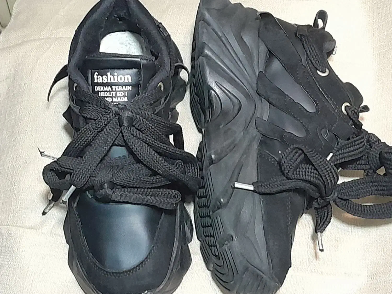 فروش کتونی فشیون ایتالیایی سایز 40|کفش و لباس بچه|کرج, برغان|دیوار