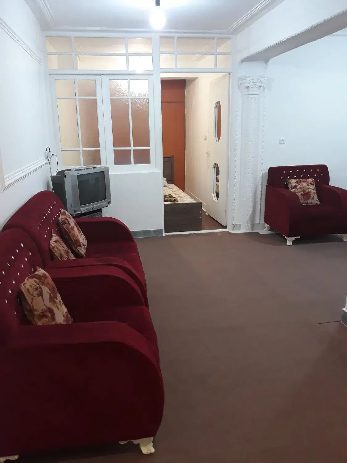 واحد در مرکز شهر همکف راه جدا نزدیک شهرداری ،مطهری|اجارهٔ کوتاه‌مدت آپارتمان و سوئیت|رشت, حاجی آباد|دیوار