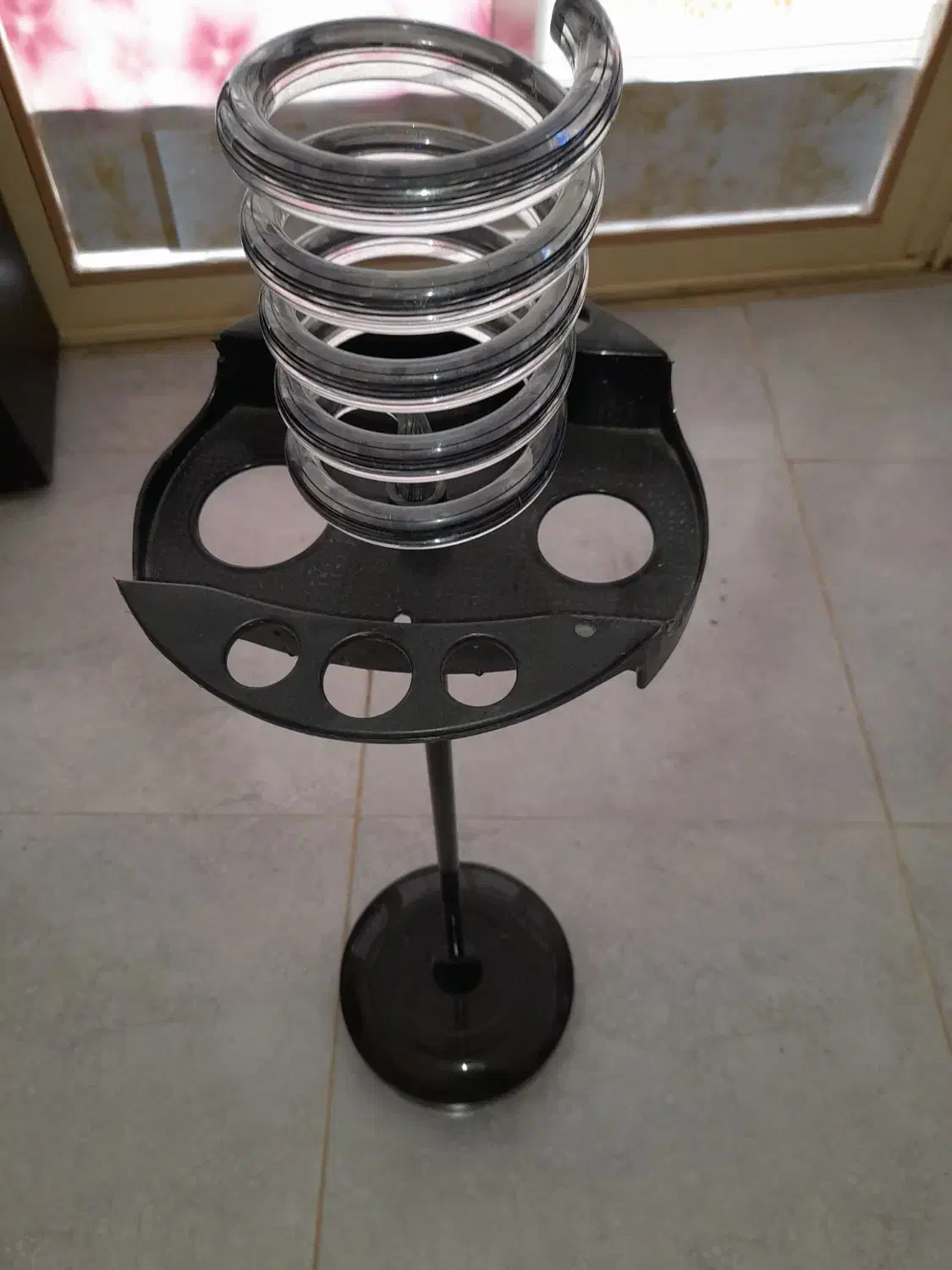 وسایل سالن زیبایی|آرایشگاه و سالن‌های زیبایی|کرمانشاه, |دیوار