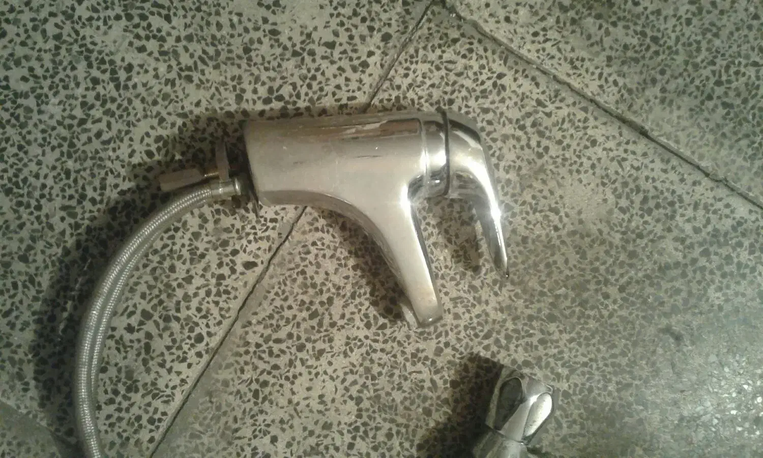 دوعددشیر|لوازم سرویس بهداشتی|تهران, مشیریه|دیوار