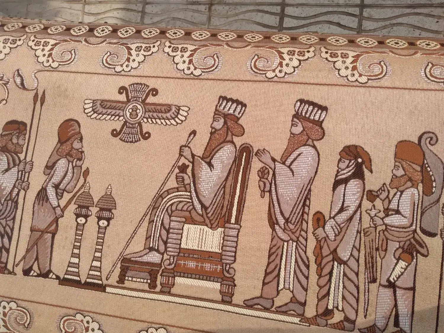 دو جفت پشتی در حد نو|پشتی|بروجرد, |دیوار