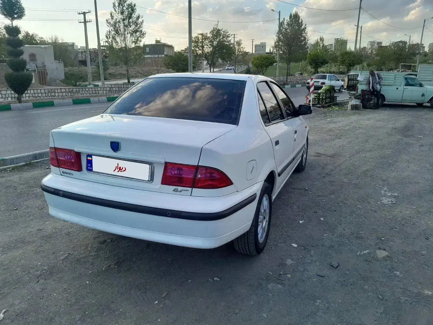 سمند|خودرو سواری و وانت|بروجرد, |دیوار