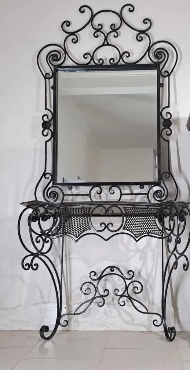 میز تلویزیون و ایینه با پایه|میز تلویزیون|اشکذر, |دیوار