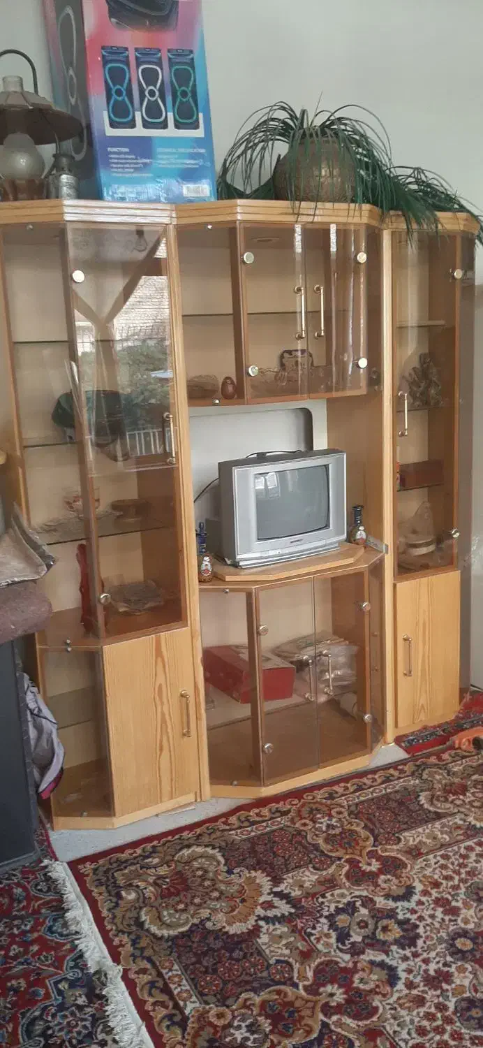 بوفه یا کمدویترنی برای وسایل دکوری|بوفه، ویترین، کنسول|سبزوار, پاسداران|دیوار