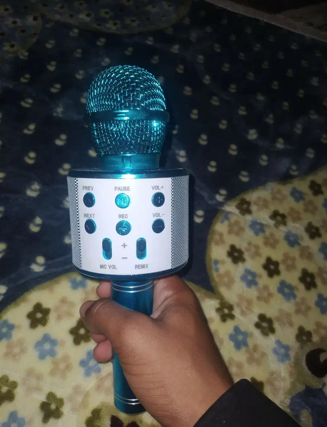 میکروفون|آلات موسیقی|درگهان, |دیوار