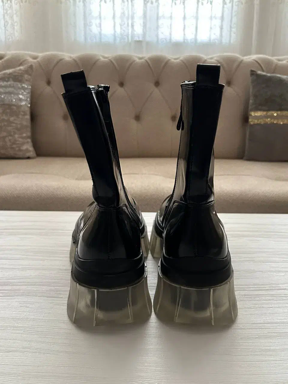 بوت مردانه زیر شیشه ای|کیف، کفش، کمربند|ارومیه, |دیوار